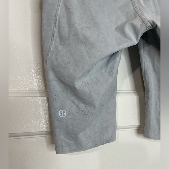 Lululemon city grit white blue fog print high rise nulux - Picture 7 of 7